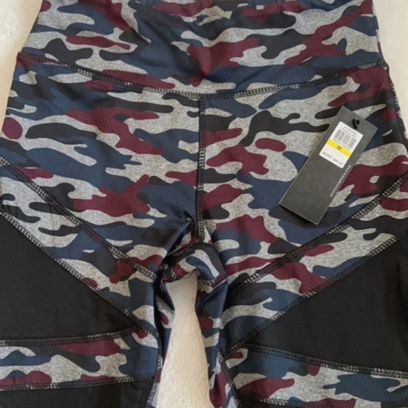 Jessica Simpson TheWarmUp Full Length Camouflage Workout Legging, Medium - Picture 11 of 17